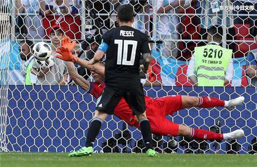 致敬世界杯，超越自己成就未来！