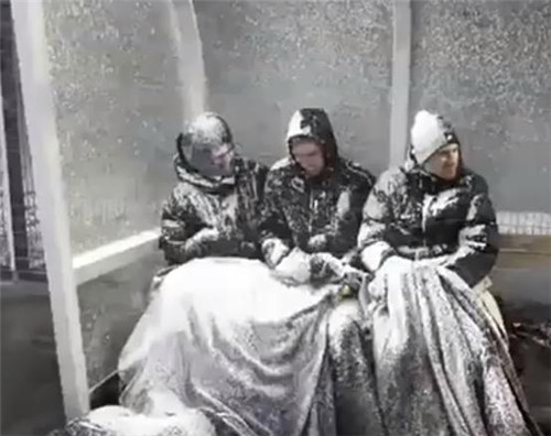 致敬世界杯，超越自己成就未来！