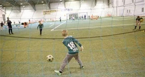 致敬世界杯，超越自己成就未来！